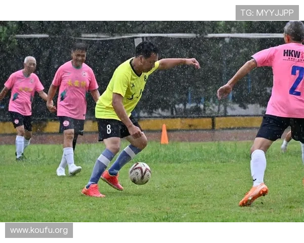 共话足球友谊：探索足球如何促进国际交流与文化融合的深度分析